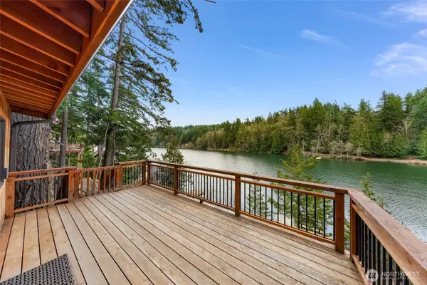 1693 Pebble Beach TRL, Bellingham, WA 98226