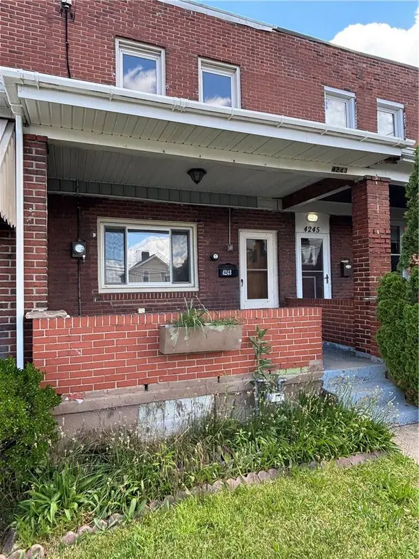 4243 Gladstone St, Greenfield, PA 15207