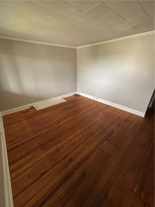 4243 Gladstone St, Greenfield, PA 15207