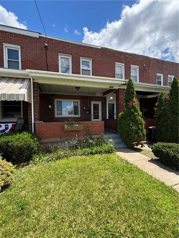 4243 Gladstone St, Greenfield, PA 15207