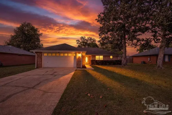 412 Strandview Dr, Pensacola, FL 32534