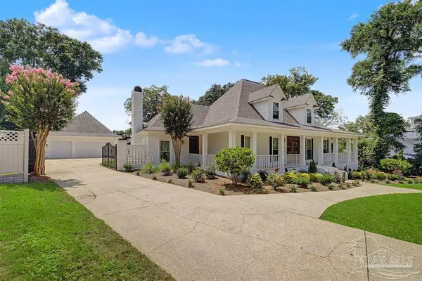 8645 Rosemont Dr, Pensacola, FL 32514