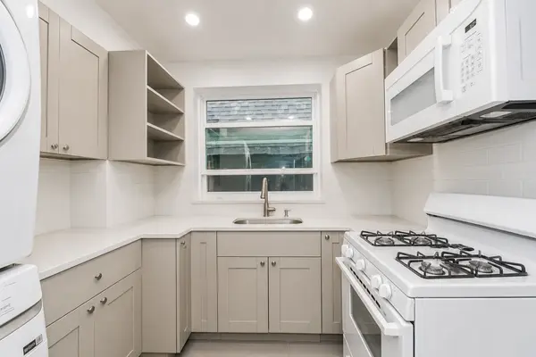 358 87th St #3, Brooklyn, NY 11209-5106