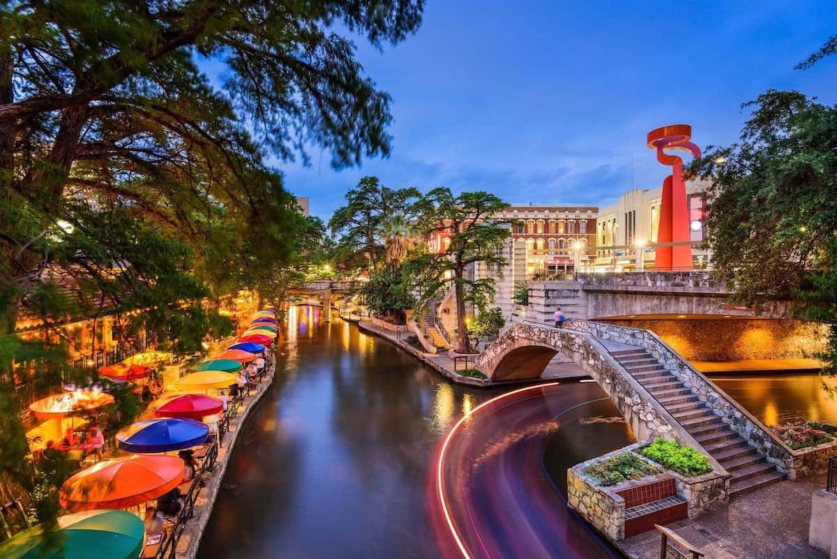SAN ANTONIO RIVER WALK