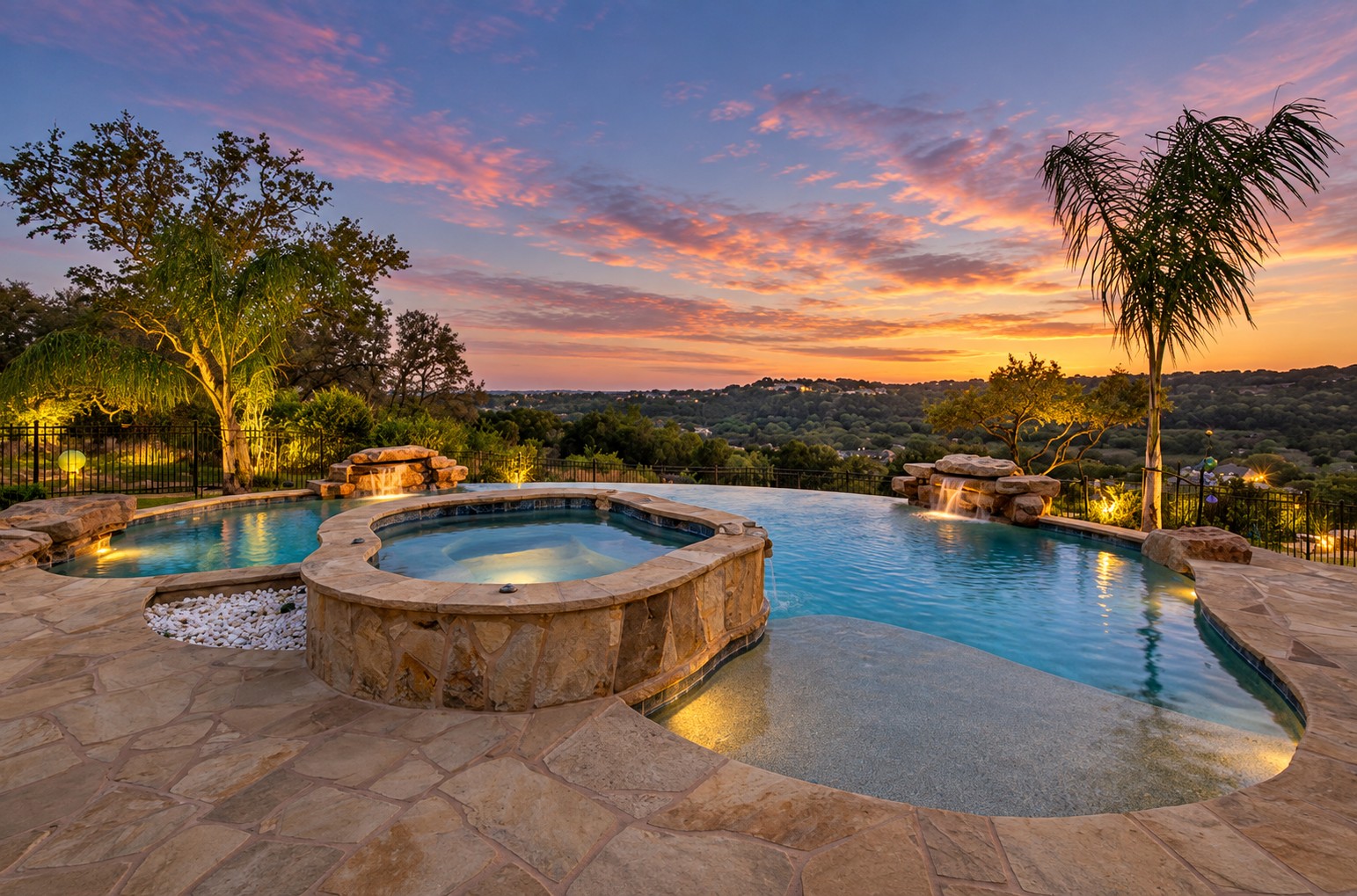 324 Charon Pt, Mystic Shores – infinity-edge pool and spa overlooking the Hill Country at sunset