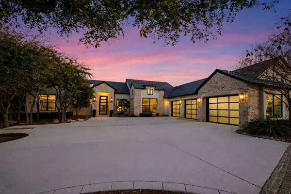 9719 Midsomer Pl, San Antonio, TX 78255-2468