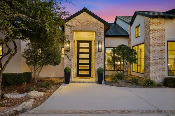 9719 Midsomer Pl, San Antonio, TX 78255-2468