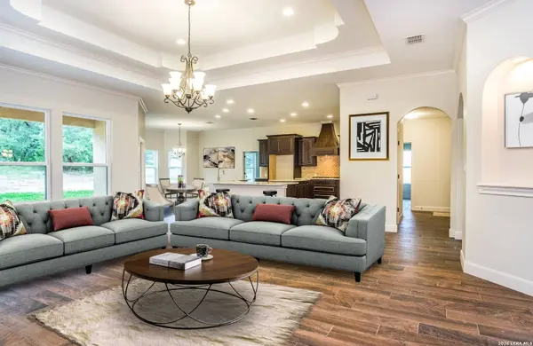 919 Scenic Stroll, San Antonio, TX 78260
