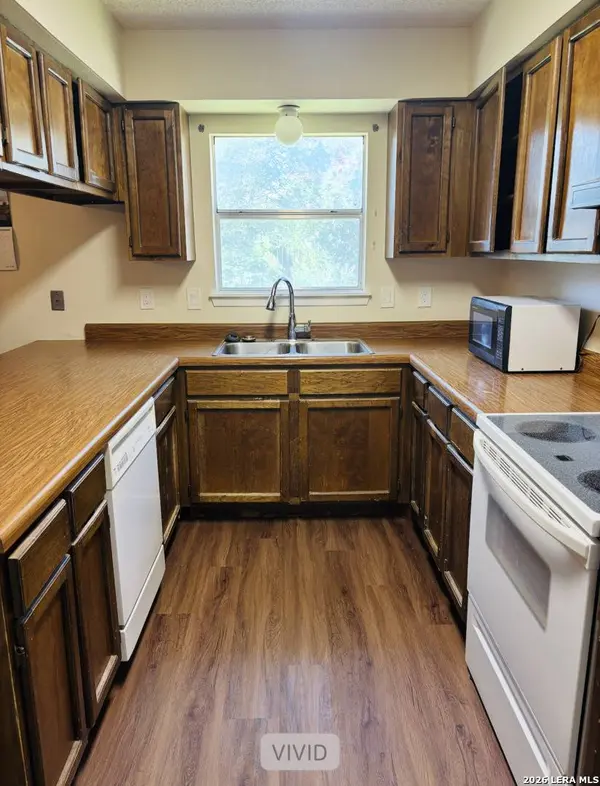 9334 VALLEY RDG, San Antonio, TX 78250