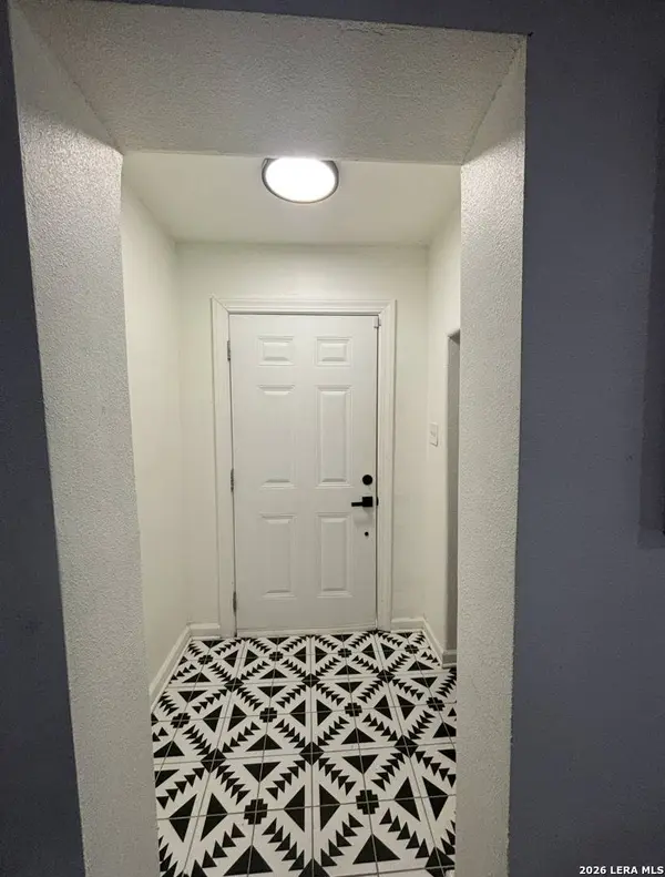 129 Halliday, San Antonio, TX 78210