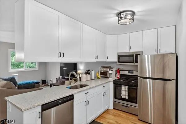 1 Purgatory Ct, Vernon Twp., NJ 07462