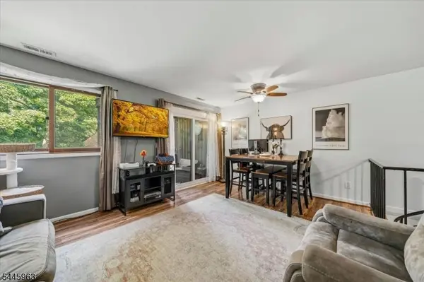 6 Sunrise Dr #3