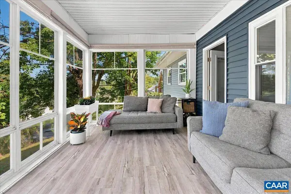 425 ALBEMARLE AVE, Staunton, VA 24401