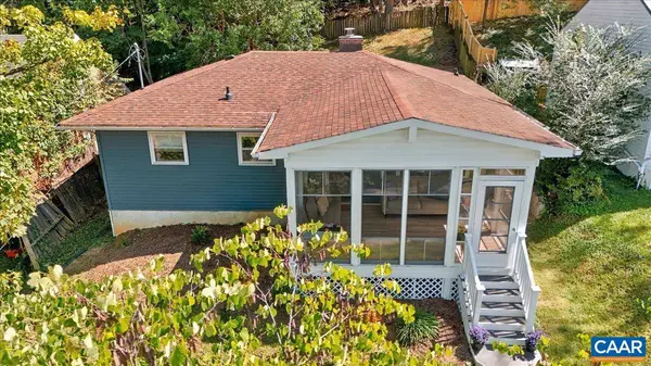 425 ALBEMARLE AVE, Staunton, VA 24401