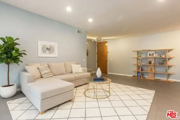 4041 Via Marisol #111, Los Angeles, CA 90042