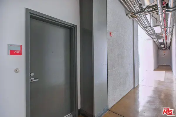 645 W 9th St #740, Los Angeles, CA 90015