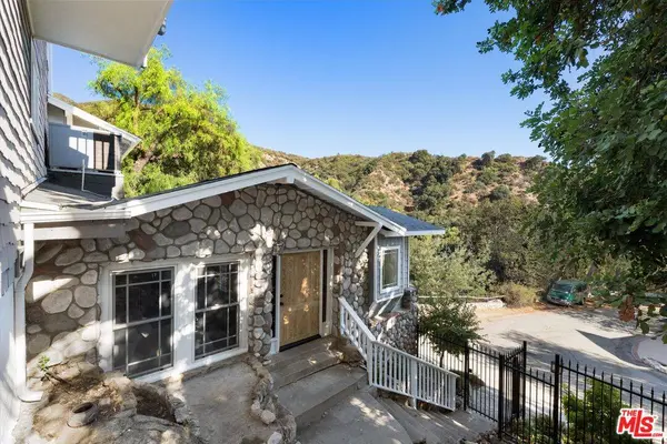 5514 Canyonside Rd, La Crescenta, CA 91214