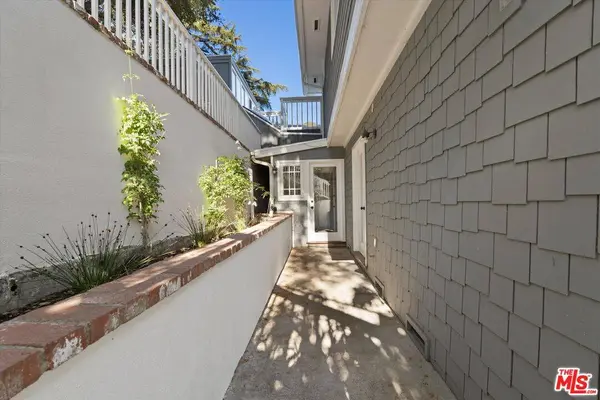 5514 Canyonside Rd, La Crescenta, CA 91214