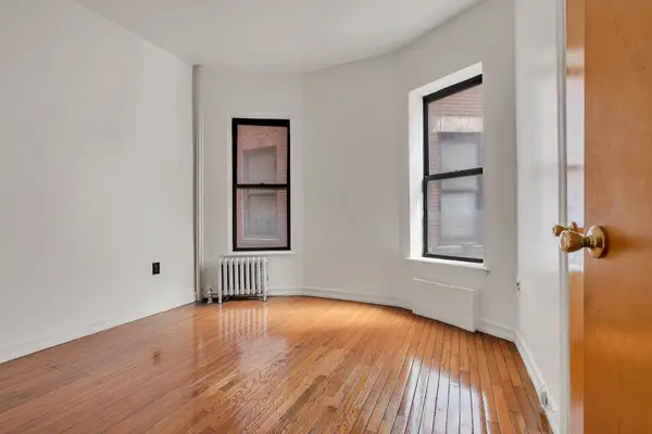 50 W 112th St #2H, New York, NY 10026-3903