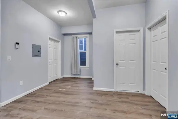 162 Clinton ST, East Orange, NJ 07018