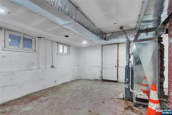 162 Clinton ST, East Orange, NJ 07018
