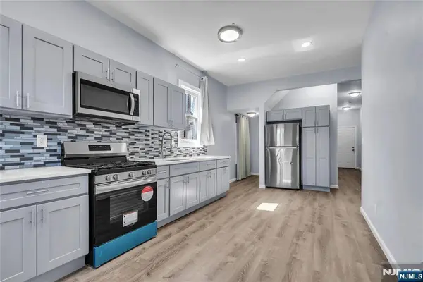 162 Clinton ST, East Orange, NJ 07018
