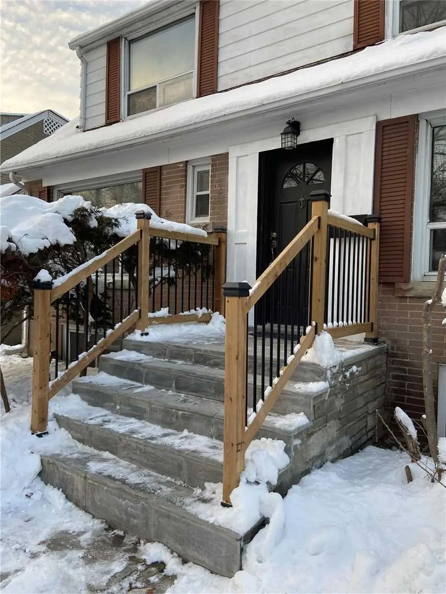 204 York Mills Rd, Toronto,