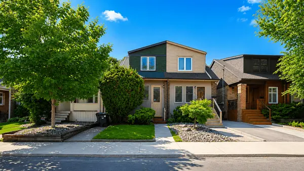 379 Davisville Ave., Toronto, ON M4S 1H4