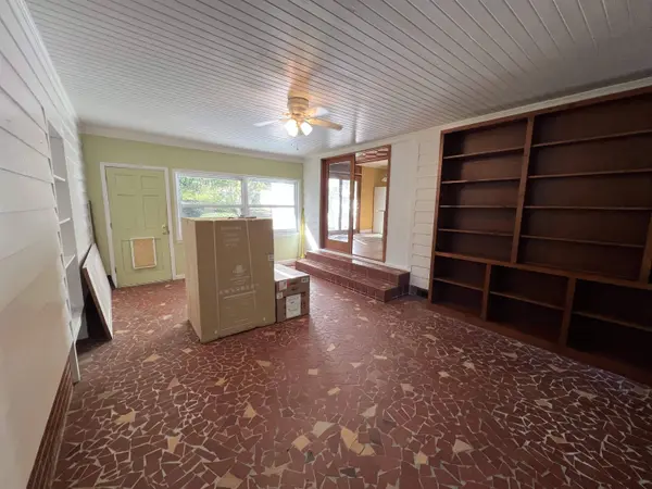 1835 W Washington Street, Quincy, FL 32351