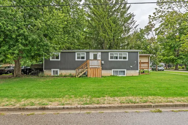 190 Ann ST, North Middlesex, ON N0M 2K0