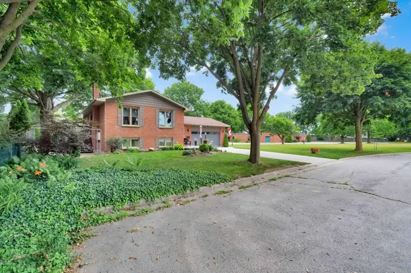 1620 Farmbrook RD, London East, ON N5W 5V9