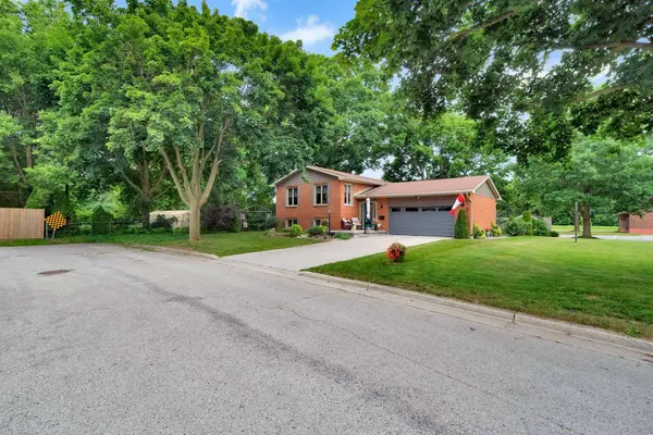 1620 Farmbrook RD, London East, ON N5W 5V9