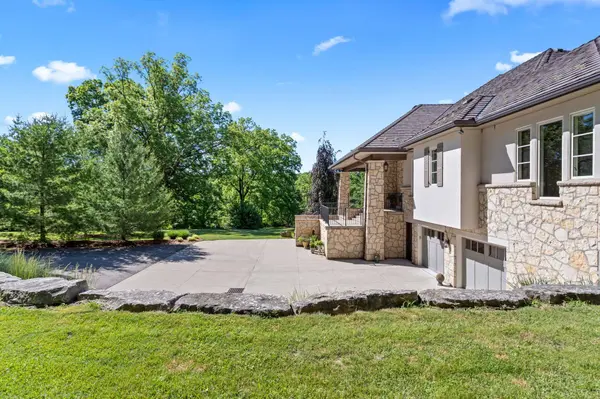 10955 Old River RD, Middlesex Centre, ON N0L 1R0