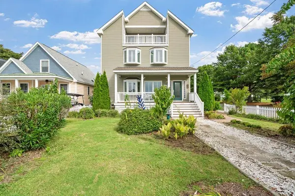 727 Tazewell Ave, Cape Charles, VA 23310-3315