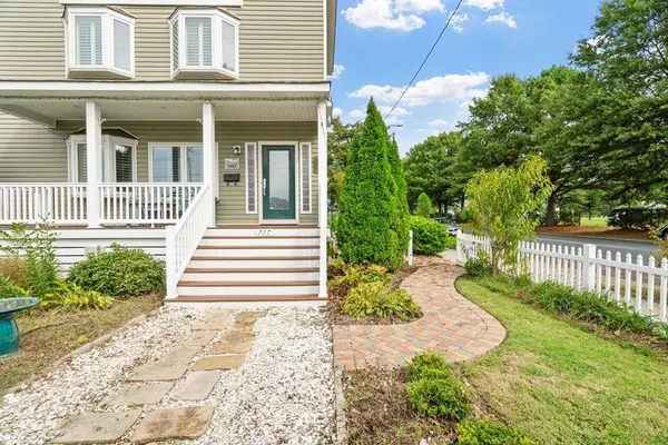 727 Tazewell Ave, Cape Charles, VA 23310-3315