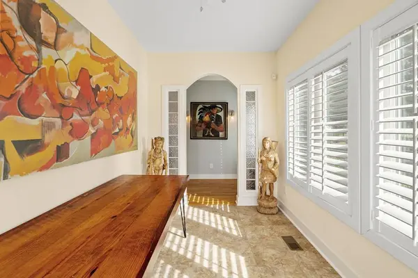 727 Tazewell Ave, Cape Charles, VA 23310-3315