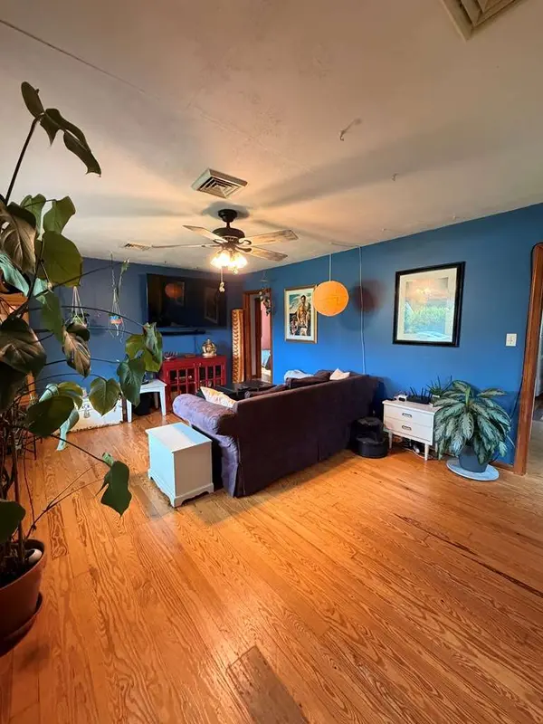 4132 Stoakley Rd, Cape Charles, VA 23310