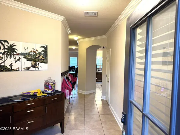 206 Arsenal DR, Carencro, LA 70520