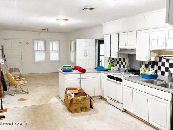 1706 W Port ST, Abbeville, LA 70510