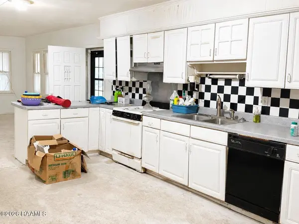 1706 W Port ST, Abbeville, LA 70510