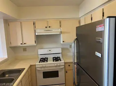 1404 Santa Anita DR #D, Las Vegas, NV 89119