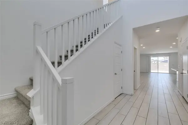 6858 Greensmen AVE, Las Vegas, NV 89156