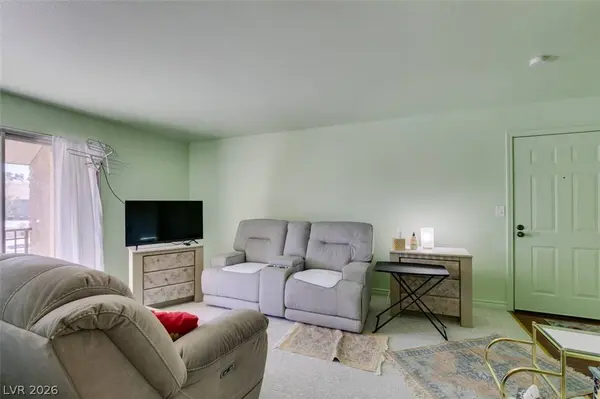 5060 Indian River DR #372, Las Vegas, NV 89103