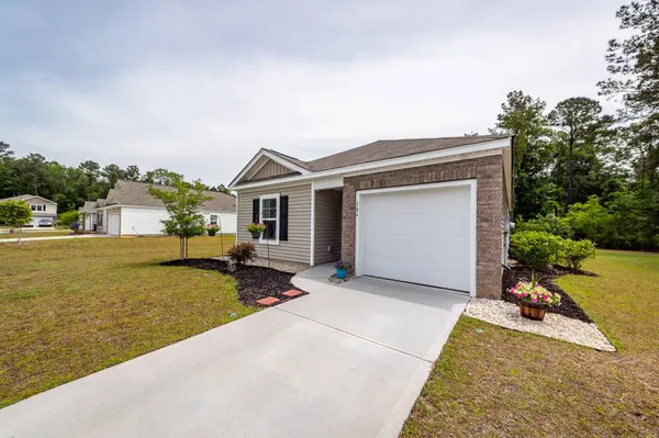 506 Shady Maple St, Moncks Corner, SC 29461