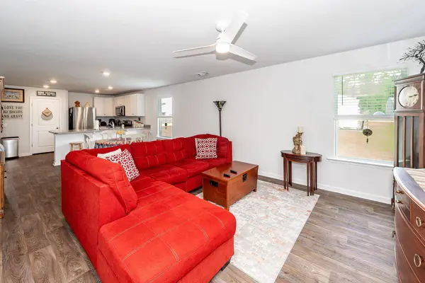 506 Shady Maple St, Moncks Corner, SC 29461