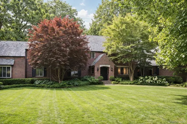 118 Highland RD, Glen Cove, NY 11542