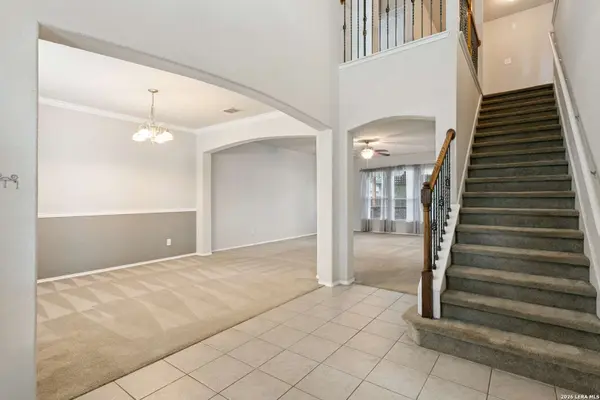 404 CIRCLE STAR RD, Schertz, TX 78154