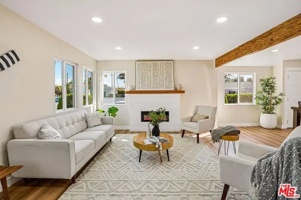 8855 Lilienthal Ave, Los Angeles, CA 90045