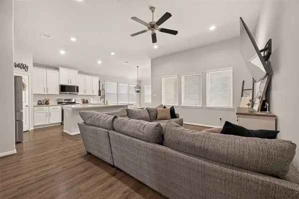 1665 Morgan Trail DR, Alvin, TX 77511