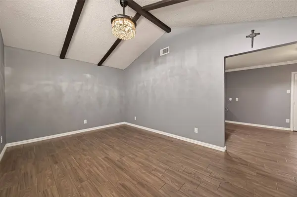 7502 Nightingale CIR, Texas City, TX 77591